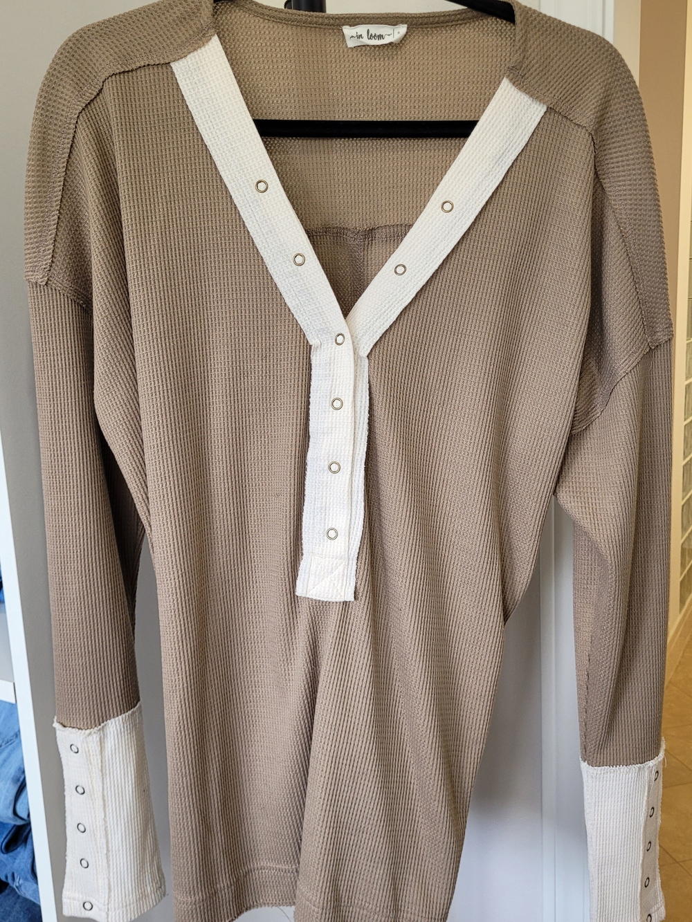 Waffle Knit V-Neck Long Sleeve Top with White Snap Placket